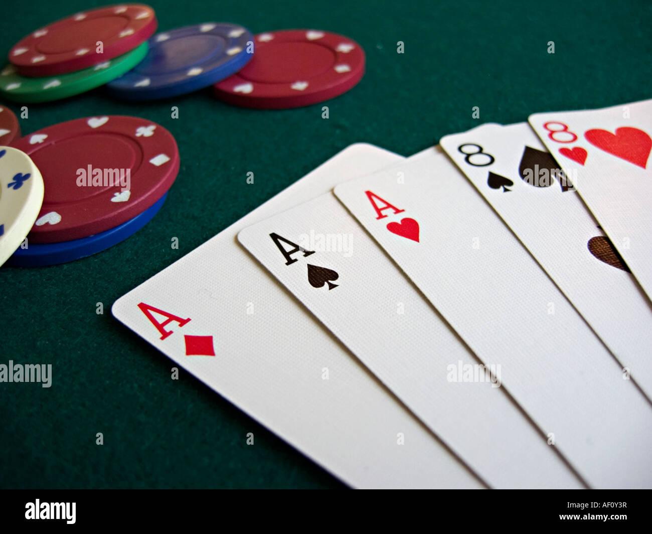 Khám phá cách tải game đánh bài tiến lên miễn phí cực dễ dàng và nhận ngay ưu đãi hấp dẫn